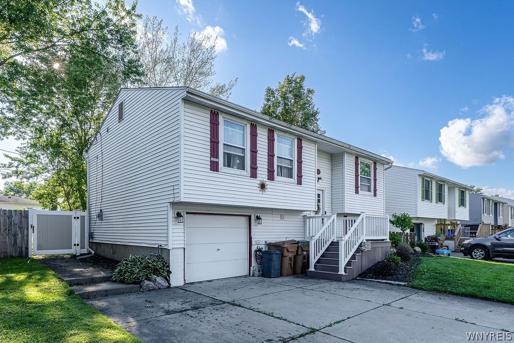 40 Benz Drive, Depew, NY 14043 Main Photo