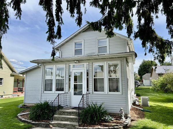 805 E Water Street, Decorah, IA 52101