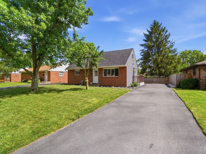 1041 Loring Road, Columbus, OH 43224 Photo 4