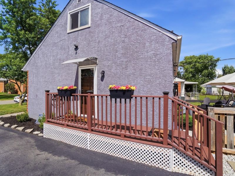 1041 Loring Road, Columbus, OH 43224 Photo 5