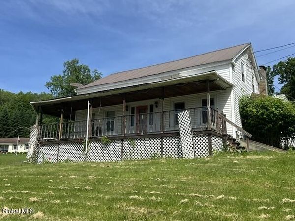 2527 County Road 18, Hampton, NY 12837