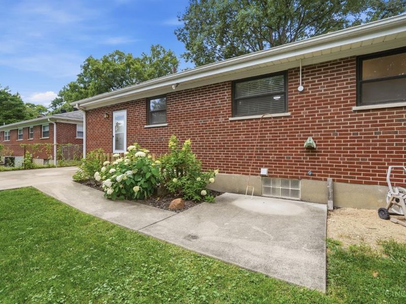 5594 Sunnywoods Lane, Green Township, OH 45239 Photo 38