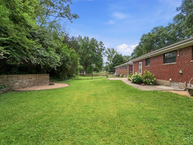 5594 Sunnywoods Lane, Green Township, OH 45239 Photo 41