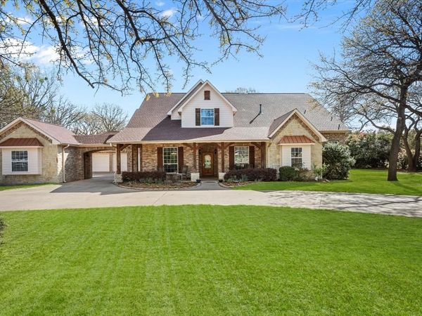 1720 Mistletoe Drive , Flower Mound, TX 75022