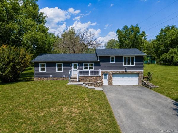52 Rudolph Road , Modena, NY 12548