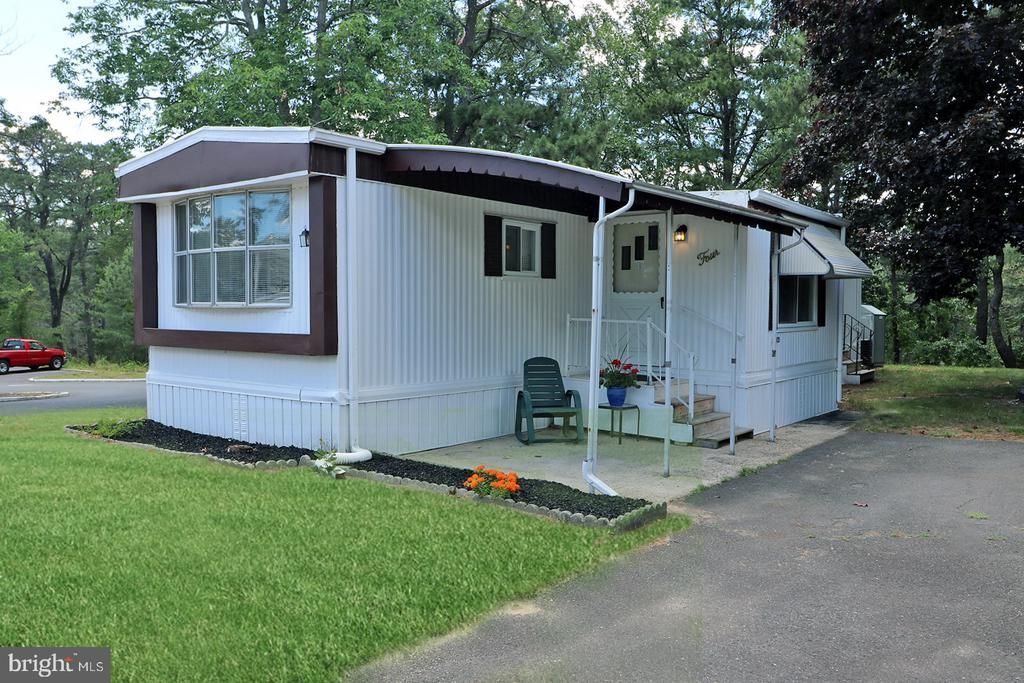 4 Fox Street, Whiting, NJ 08759 Main Photo