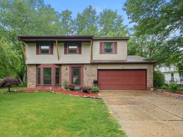 823 Newgate Road, Kalamazoo, MI 49006