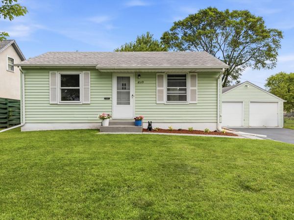 8519 Stevens Avenue S, Bloomington, MN 55420