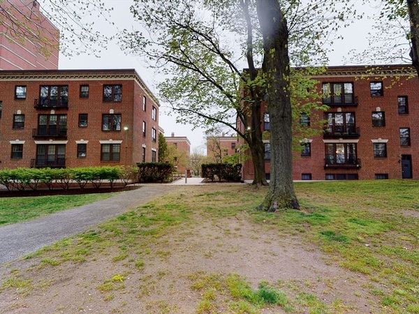 1988 Commonwealth Ave, Unit 3, Boston, MA 02135