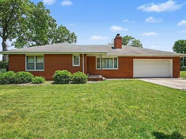 1526 S Main Street, Mishawaka, IN 46544