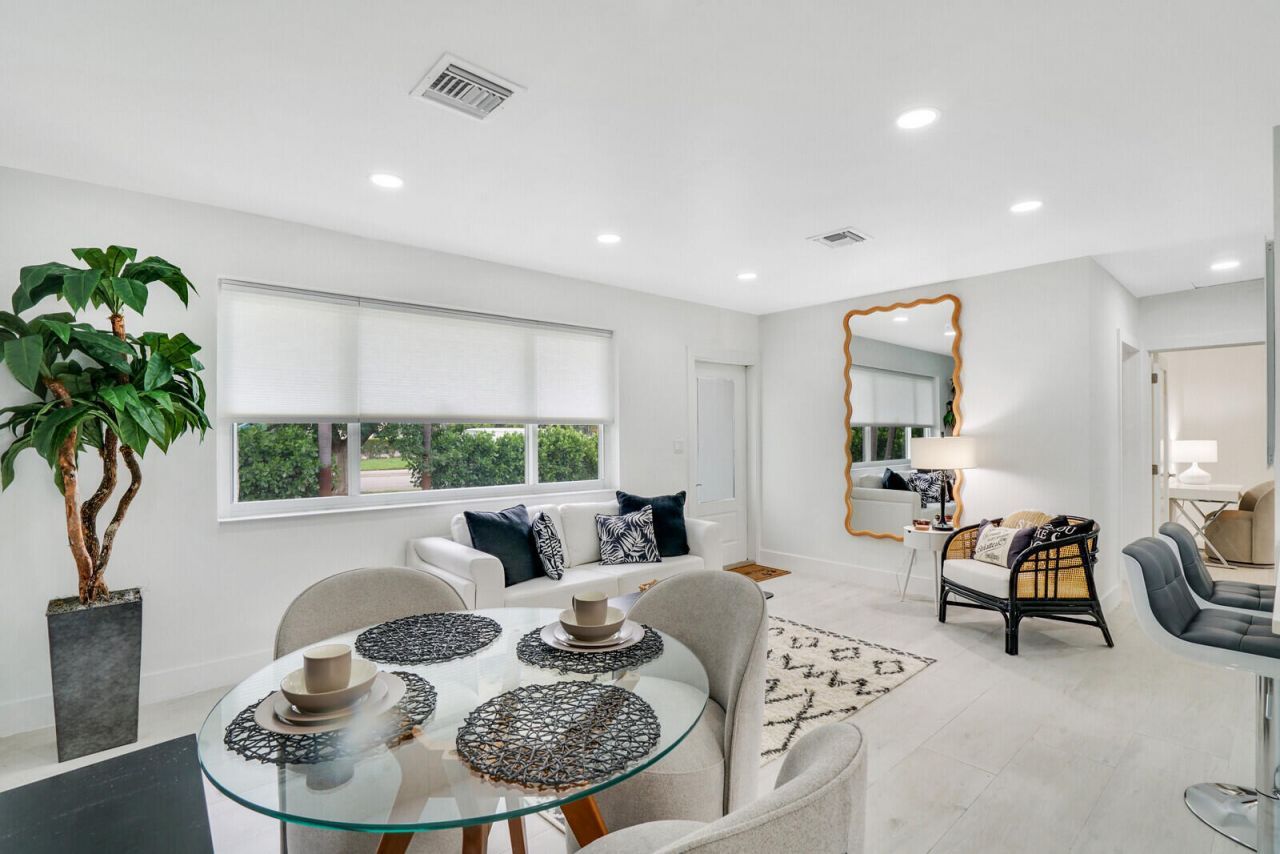 340 Summa Street, West Palm Beach, FL 33405 Photo
