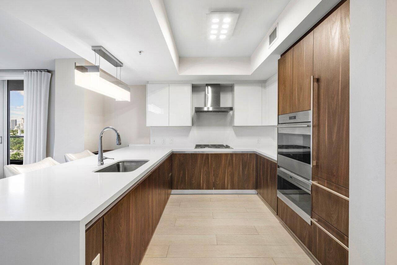 1180 N Federal Highway, Unit 707, Fort Lauderdale, FL 33304 Photo