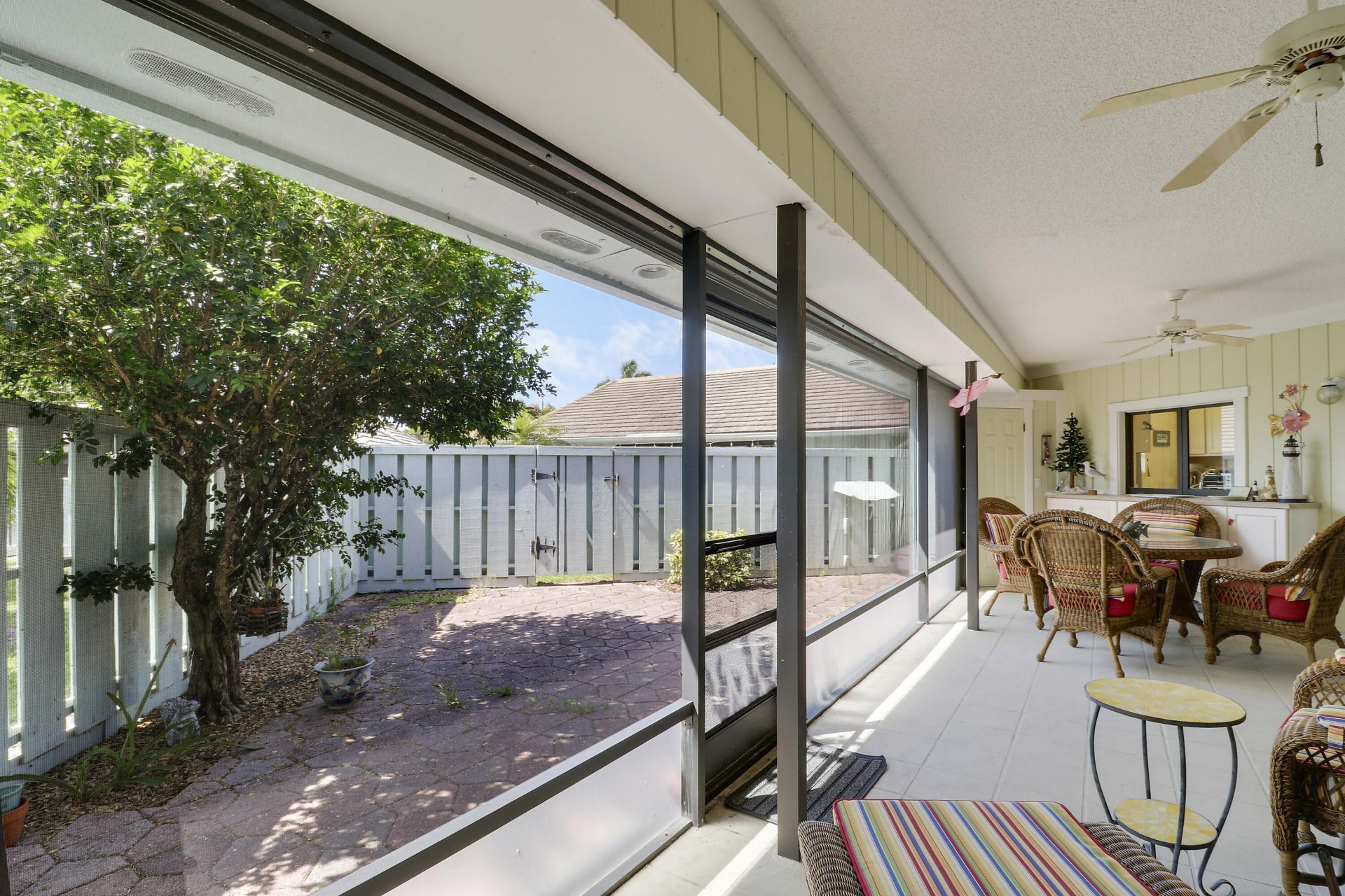 1127 E Seminole Avenue, Unit 15b, Jupiter, FL 33477 Photo