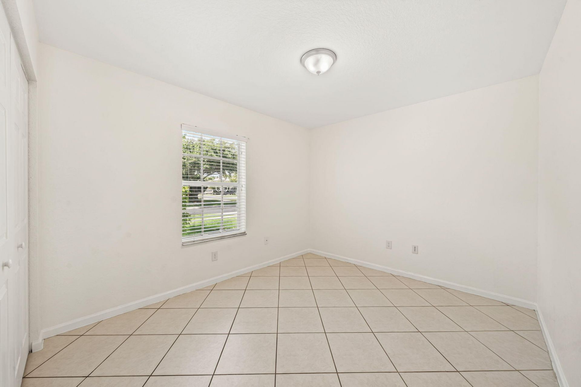 6196 Azalea Circle, West Palm Beach, FL 33415 Photo