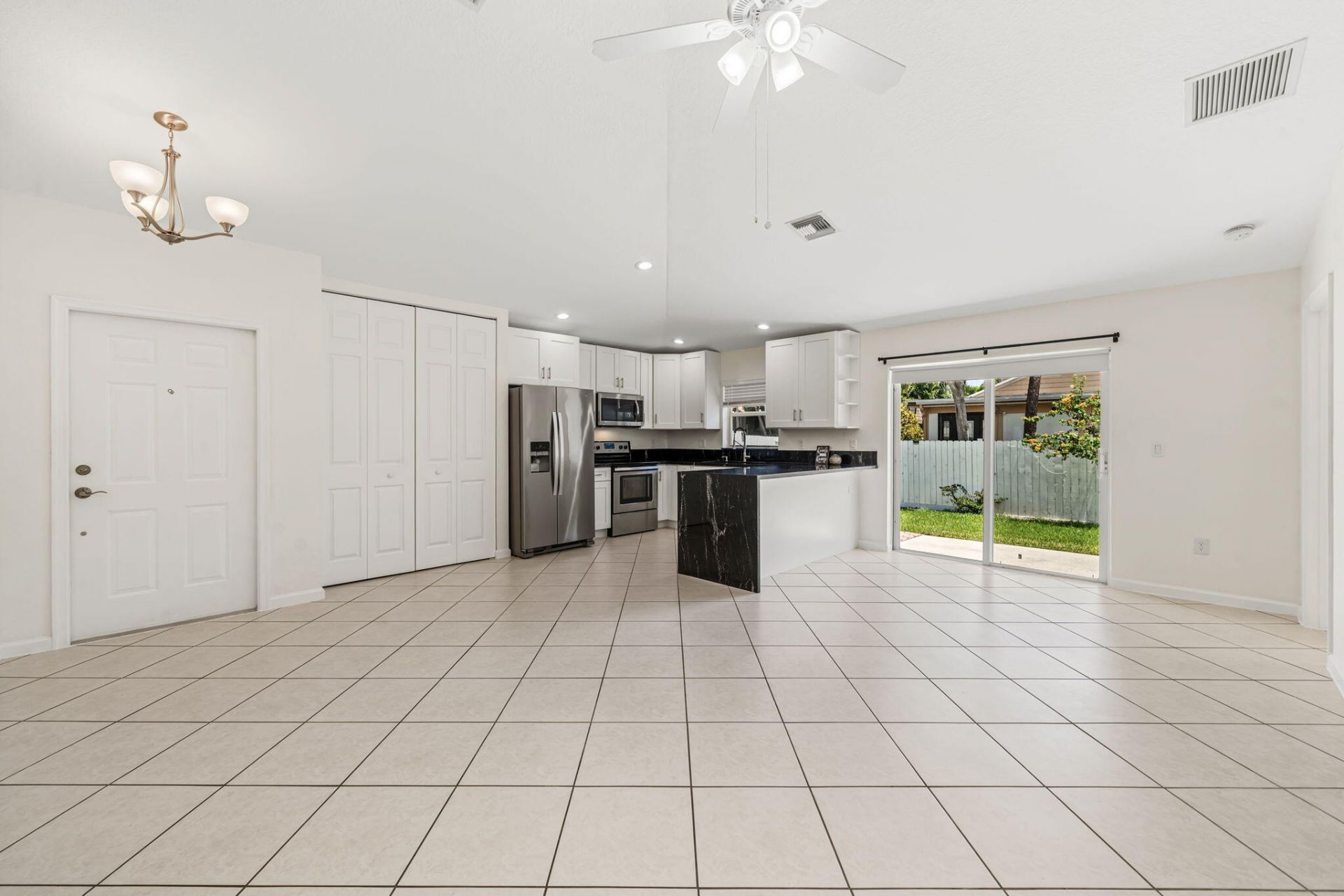 6196 Azalea Circle, West Palm Beach, FL 33415 Photo