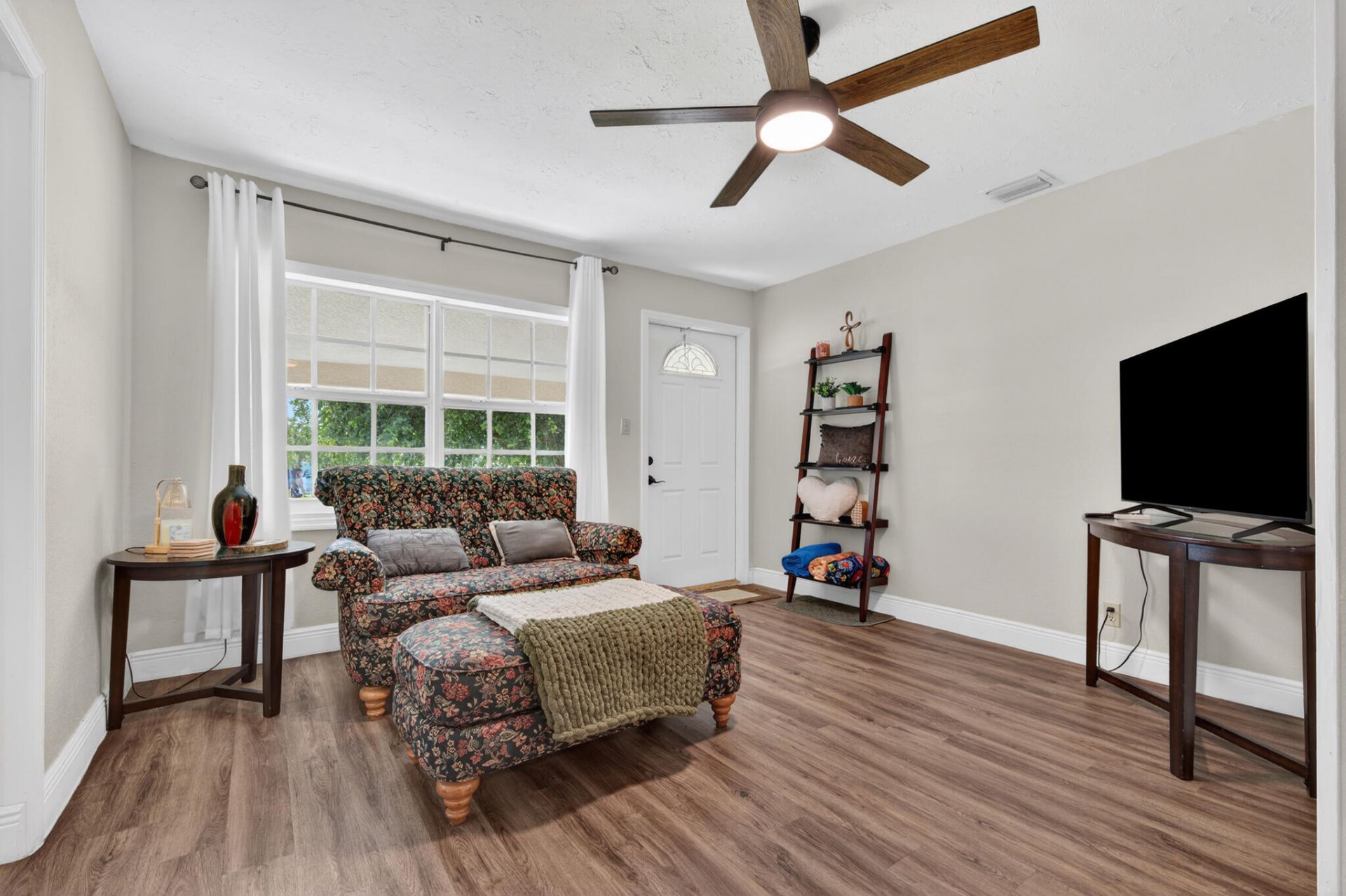 410 SE 4th Avenue, South Bay, FL 33493 Photo