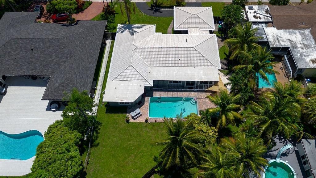 19885 NE 22nd Avenue, Miami, FL 33180 Photo