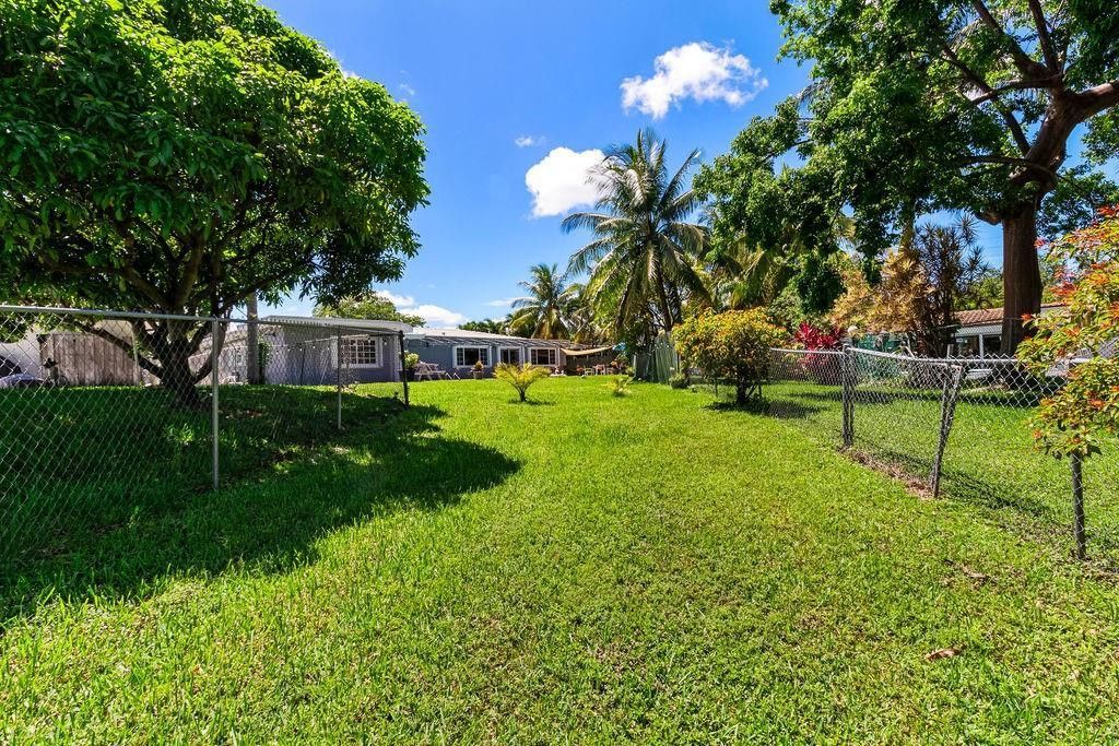 19885 NE 22nd Avenue, Miami, FL 33180 Photo