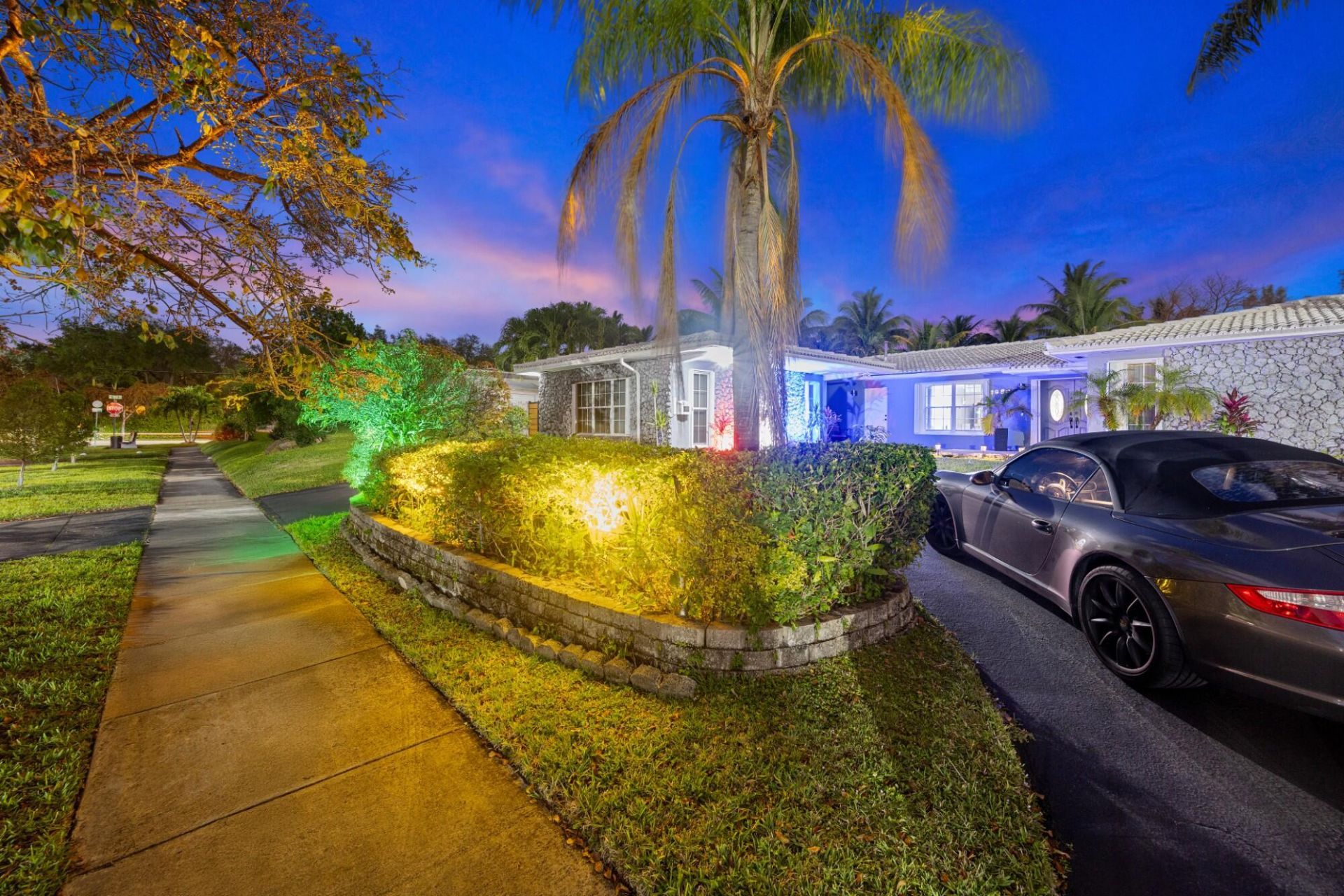 19885 NE 22nd Avenue, Miami, FL 33180 Photo