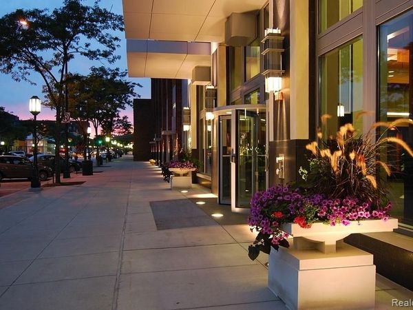 411 S Old Woodward Avenue , Birmingham, MI 48009