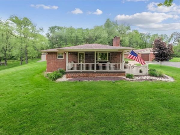 6230 Freeport Rd, Freeport, PA 16229