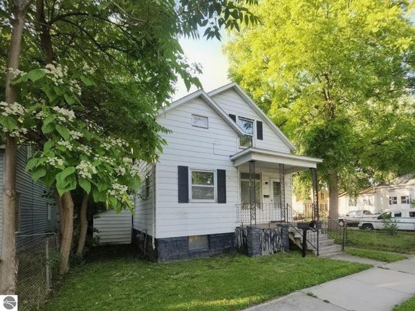 807 North Union Street E, Bay City, MI 48706
