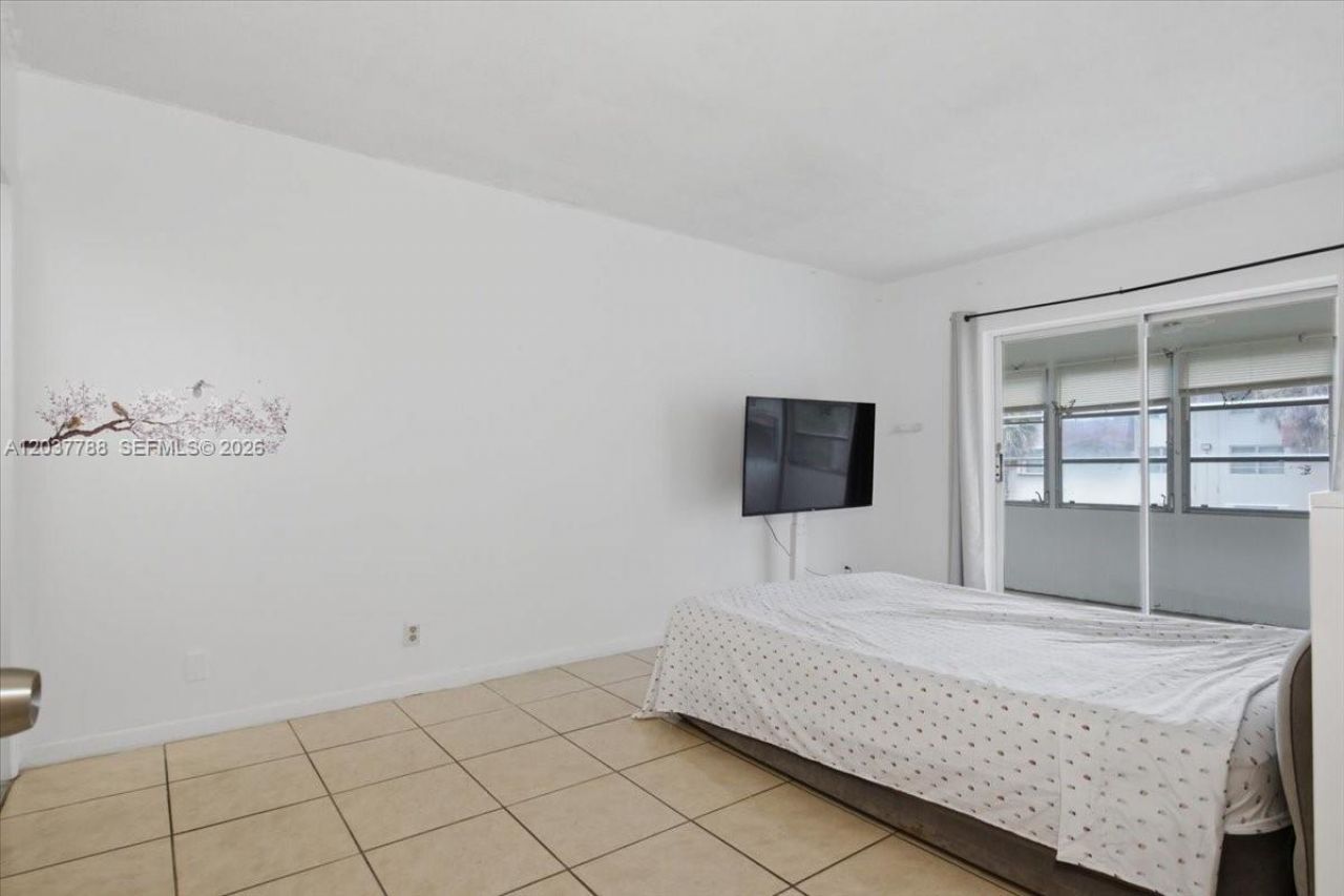 3071 NW 47th Ter, Unit 227, Lauderdale Lakes, FL 33313 Photo