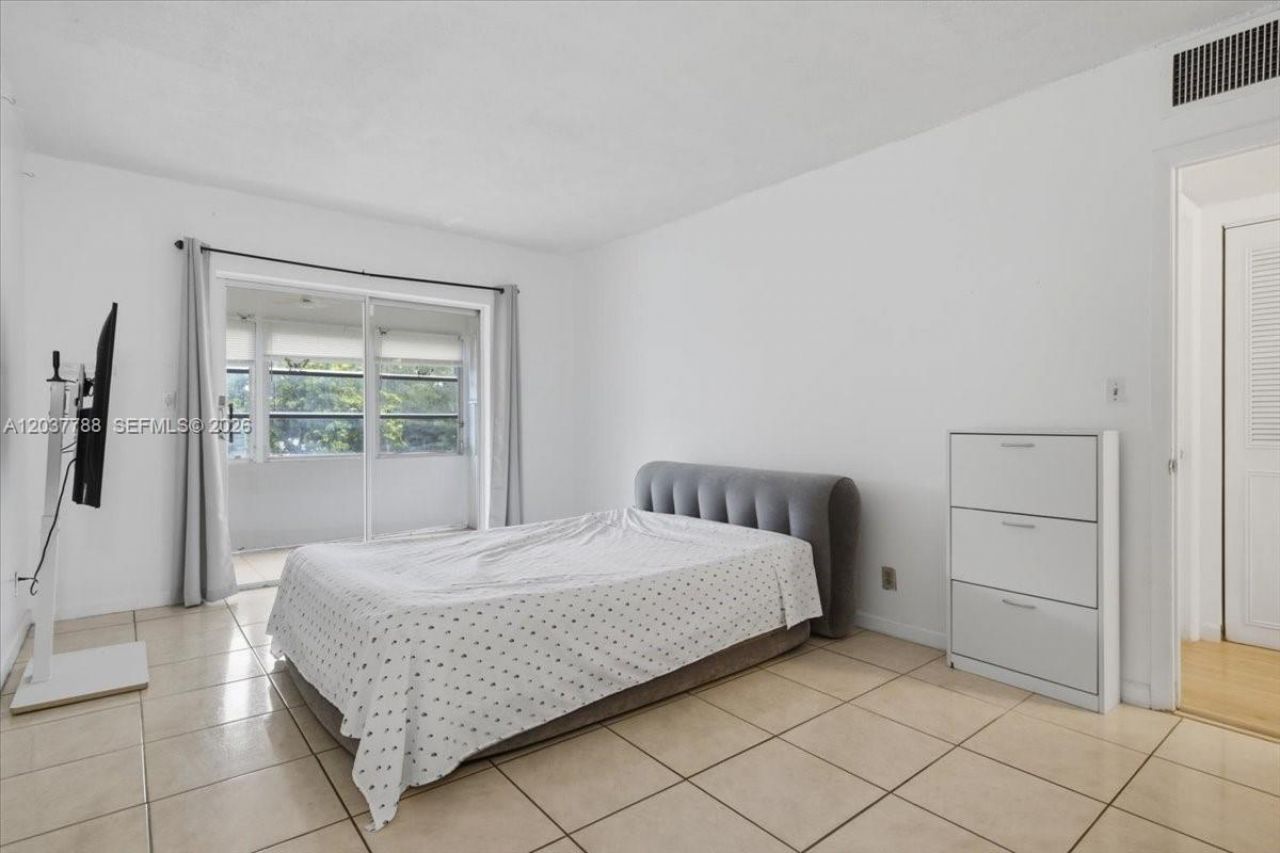 3071 NW 47th Ter, Unit 227, Lauderdale Lakes, FL 33313 Photo