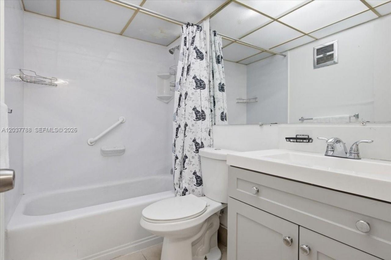 3071 NW 47th Ter, Unit 227, Lauderdale Lakes, FL 33313 Photo