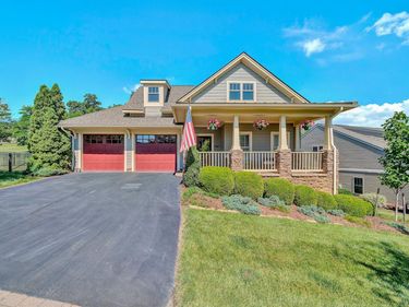 7102 Linn Cove CT , Roanoke, VA 24018