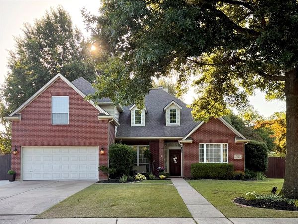5203 S 45th Street, Rogers, AR 72758