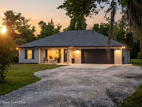 3760 Montgomery Road , Mims, FL 32754