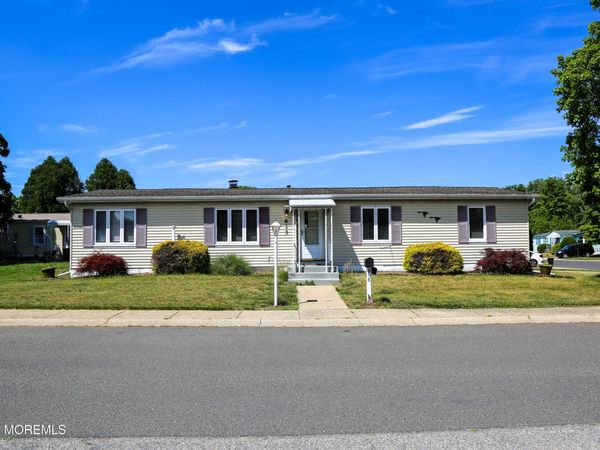 615 Jerome Place, Freehold, NJ 07728