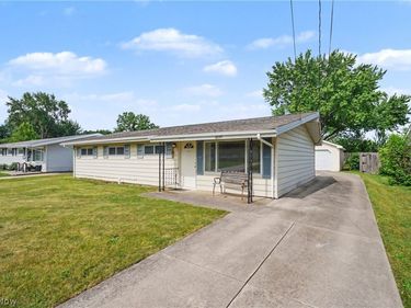 9040 Cambridge Drive , Northfield, OH 44067