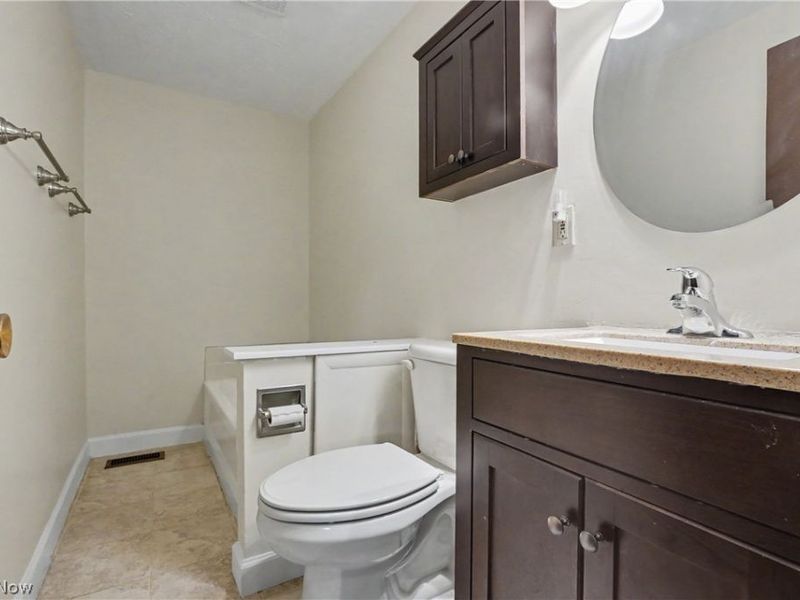9040 Cambridge Drive , Northfield, OH 44067 Photo 17