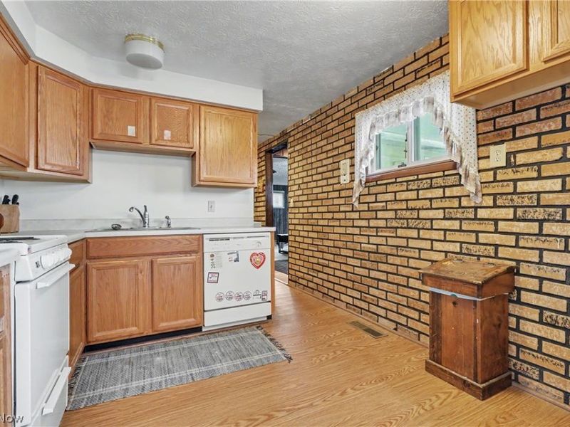 9040 Cambridge Drive , Northfield, OH 44067 Photo 9