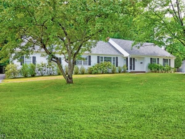 7 Village Rd, Florham Park, NJ 07932
