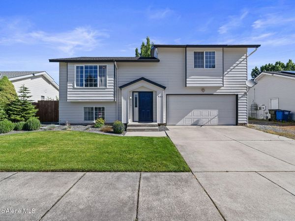 903 E 11th AVE , Post Falls, ID 83854