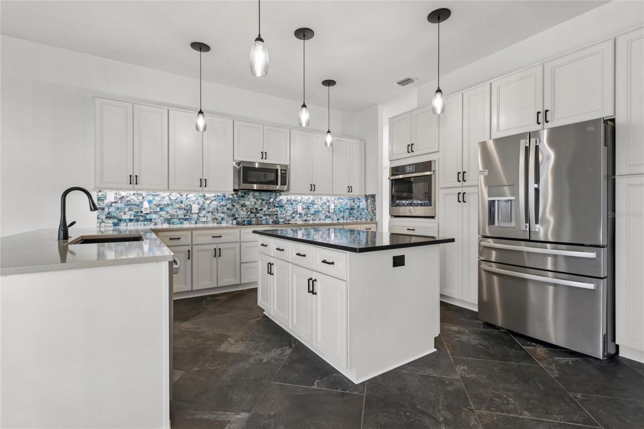3820 Misty Landing Drive, Valrico, FL 33594 Photo