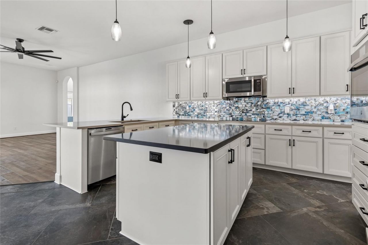 3820 Misty Landing Drive, Valrico, FL 33594 Photo