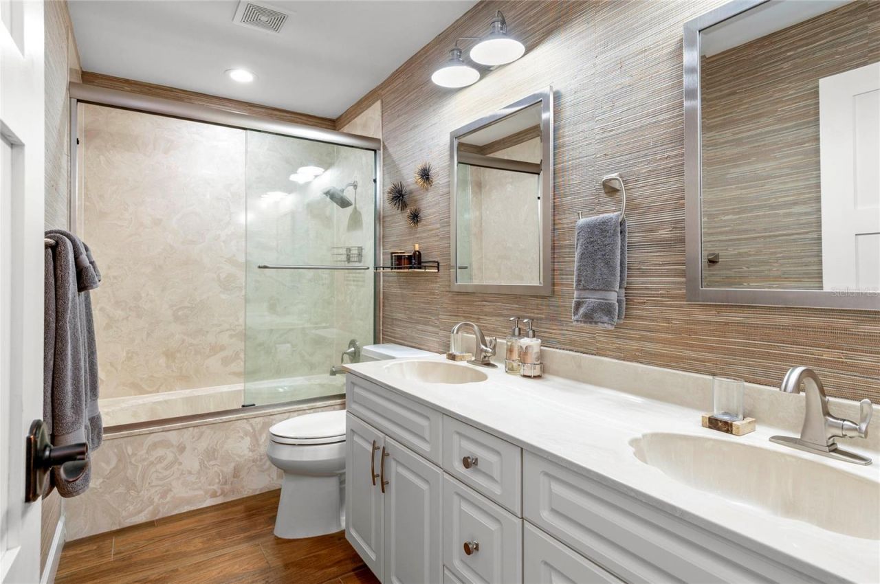 315 N Causeway, Unit C-402, New Smyrna Beach, FL 32169 Photo