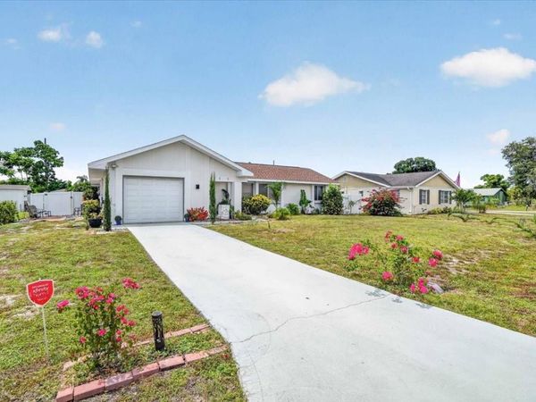885 FAIRFAX TERRACE NW, PORT CHARLOTTE, FL 33948