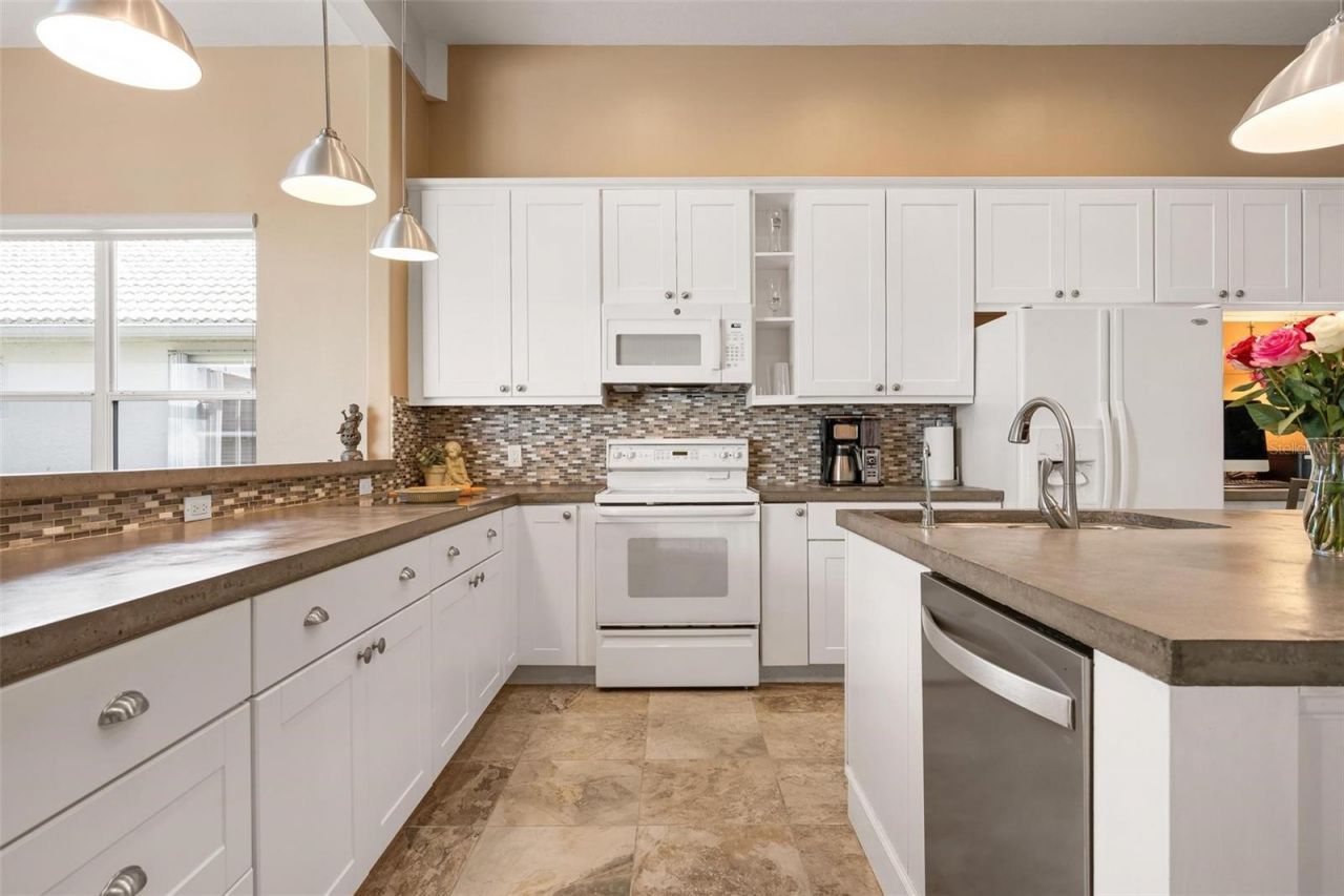 102 Braemar Avenue, Venice, FL 34293 Photo