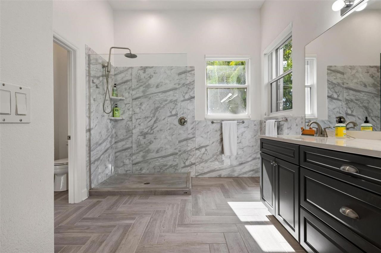 102 Braemar Avenue, Venice, FL 34293 Photo