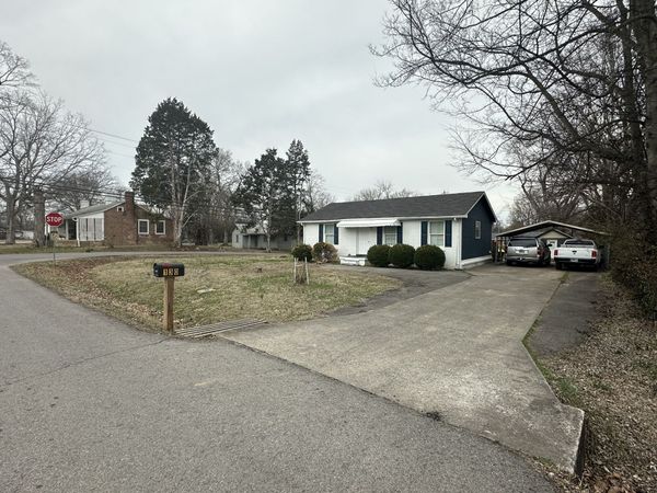 130 E St, Clarksville, TN 37042