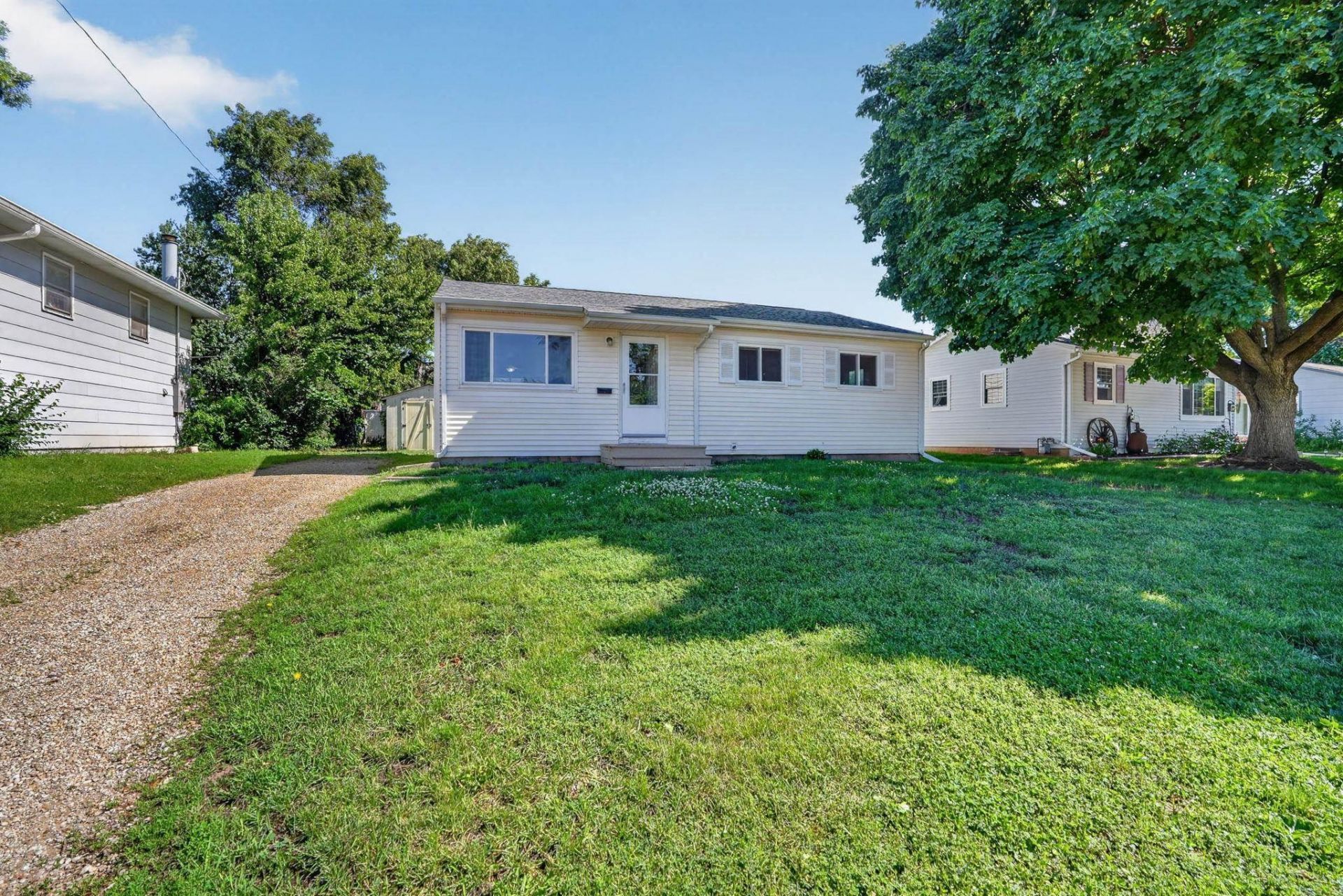 1548 Wakonda Drive, Waterloo, IA 50703 Main Photo