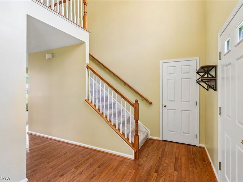385 Deep Creek Circle , Northfield Center, OH 44067 Photo 4