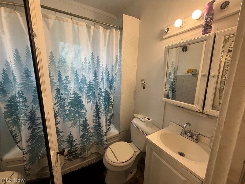 9418 Dickens Avenue , Cleveland, OH 44104 Photo 7