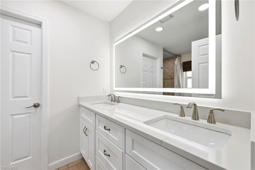 10069 Boca Cir, Naples, FL 34109 Photo