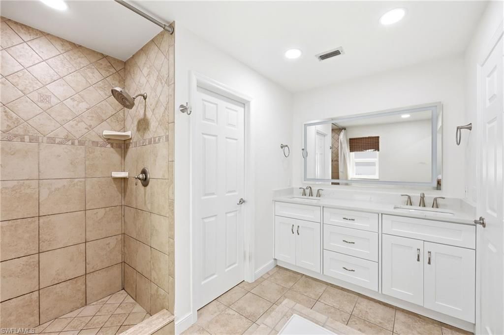 10069 Boca Cir, Naples, FL 34109 Photo